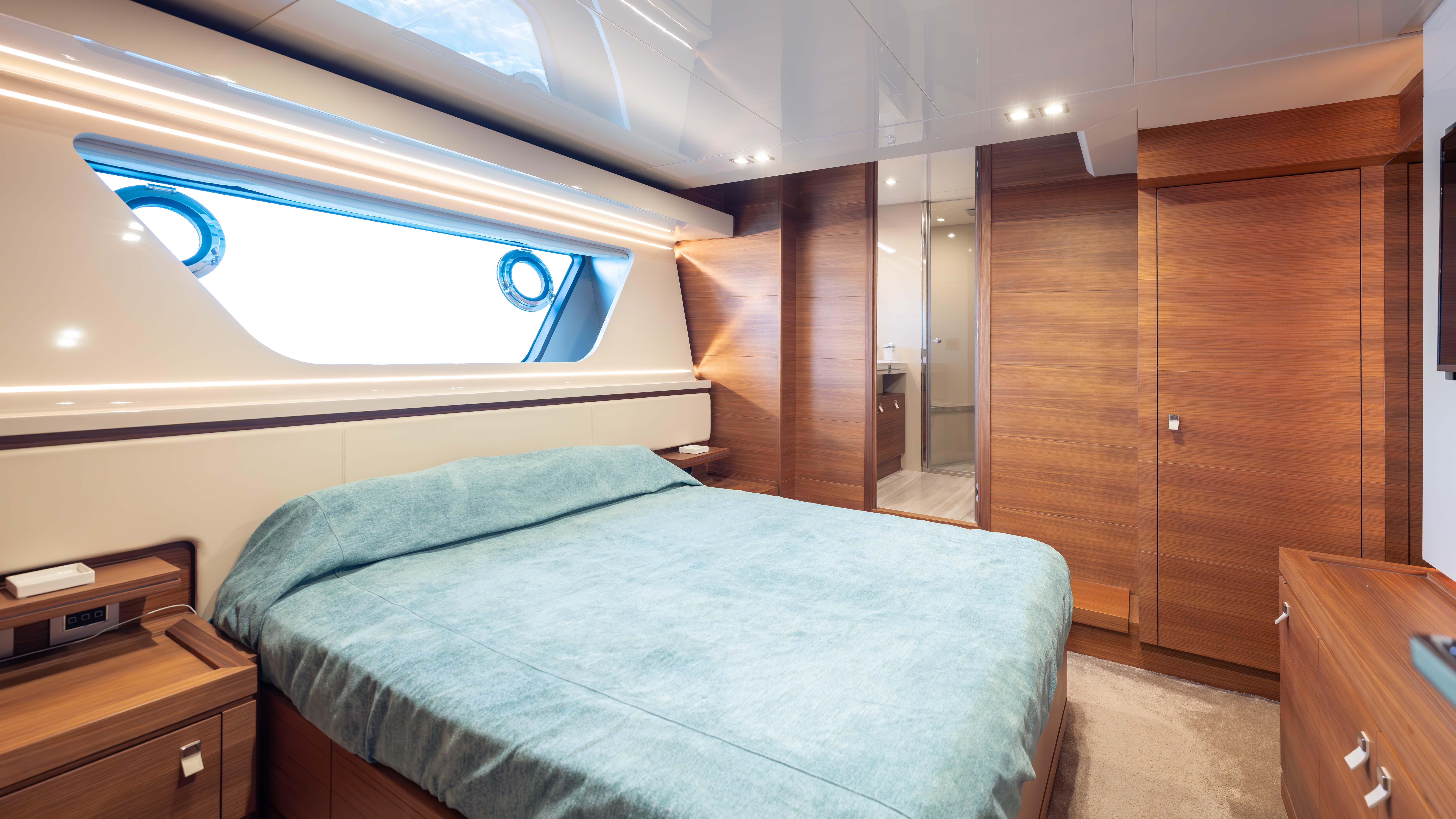 2017 CUSTOM LINE NAVETTA 28 